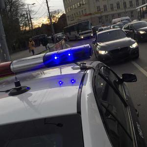 美女脱掉内衣内裤操逼软件大全
