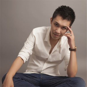 老骚逼要黑鸡巴日
