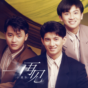 掀起衣服含着奶头揉捏视频
